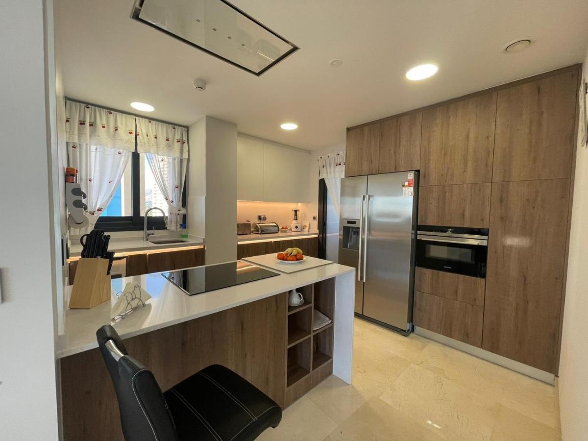 Апартаменты Sunset Waves Benidorm Julieta Vistas Al Mar Premium 200 Mt2 Con Jacuzzi En Terraza Экстерьер фото