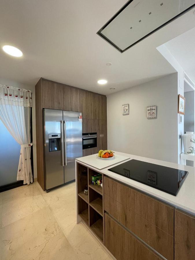 Апартаменты Sunset Waves Benidorm Julieta Vistas Al Mar Premium 200 Mt2 Con Jacuzzi En Terraza Экстерьер фото