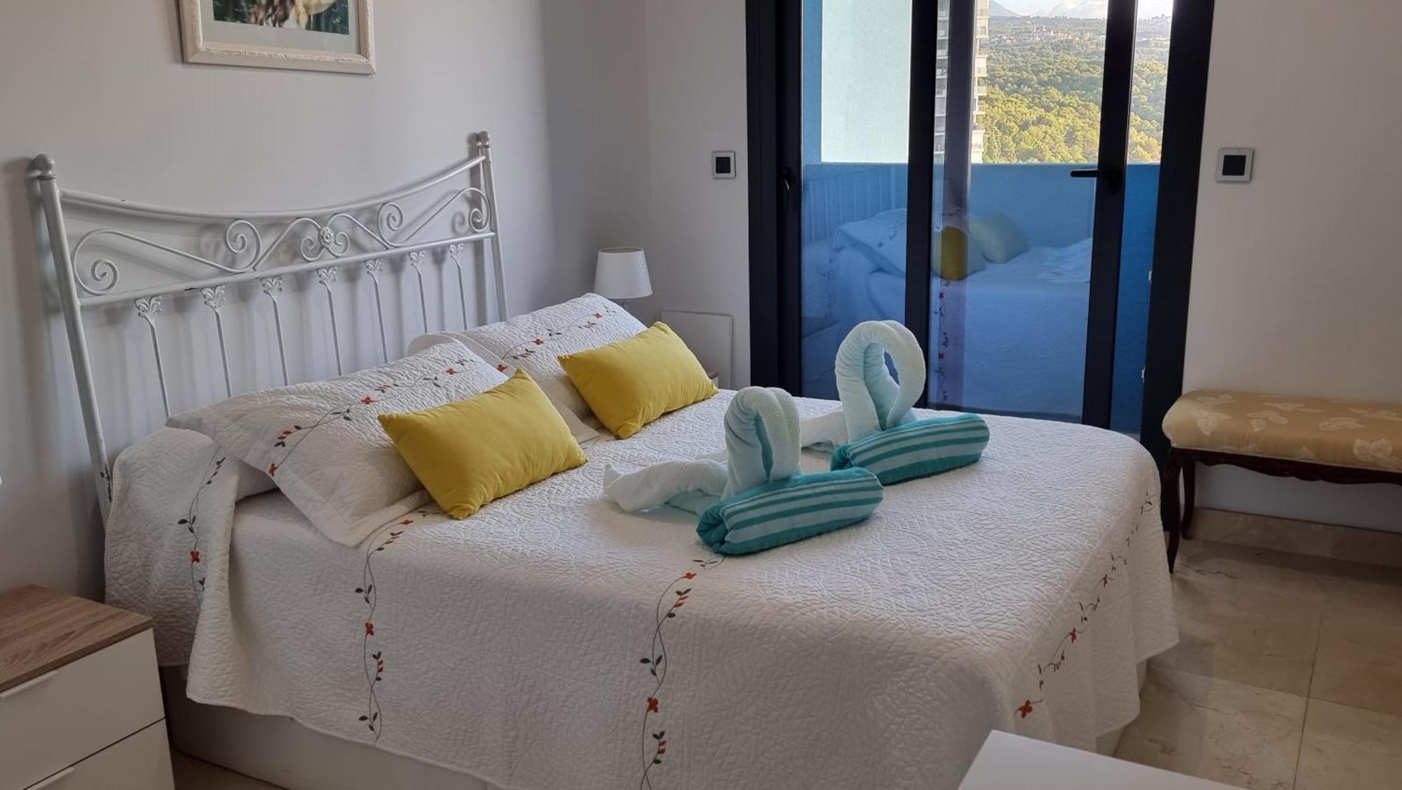 Апартаменты Sunset Waves Benidorm Julieta Vistas Al Mar Premium 200 Mt2 Con Jacuzzi En Terraza Экстерьер фото